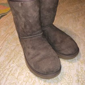 Women’s Classic Short Ugg Boots - Gray size 8